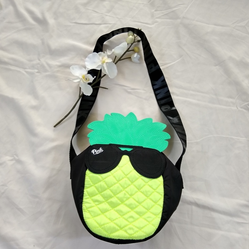 NWOT PINK pineapple lunch bag
